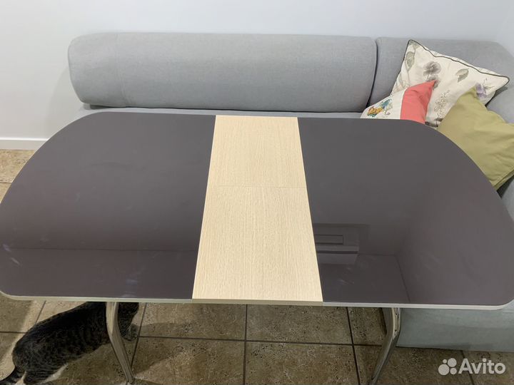 Продам стол кухонный бу