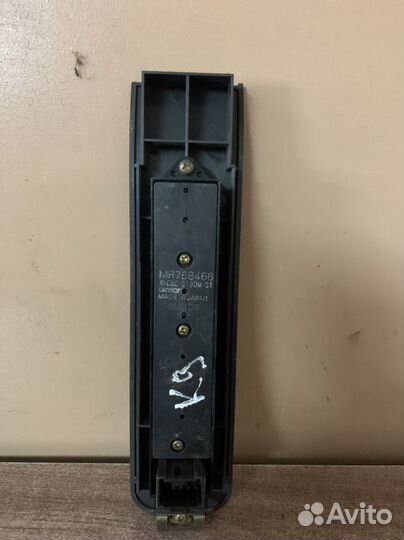 Кнопка стеклоподъемника Pajero/Montero Sport (K9)