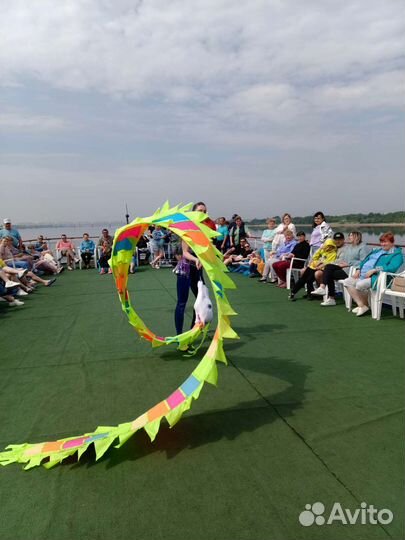 Артисты, Китайский дракон, хулла-хуп, Slinky