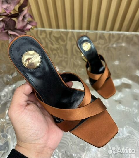 Босоножки Saint Laurent