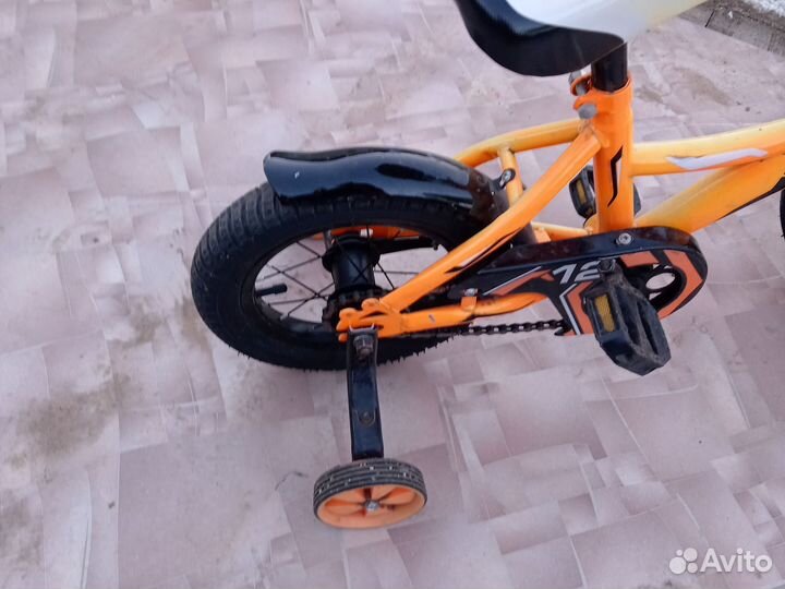 Детский трехколесный велосипед бу