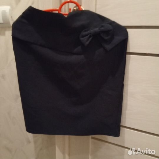Продам юбку на молнии сзади