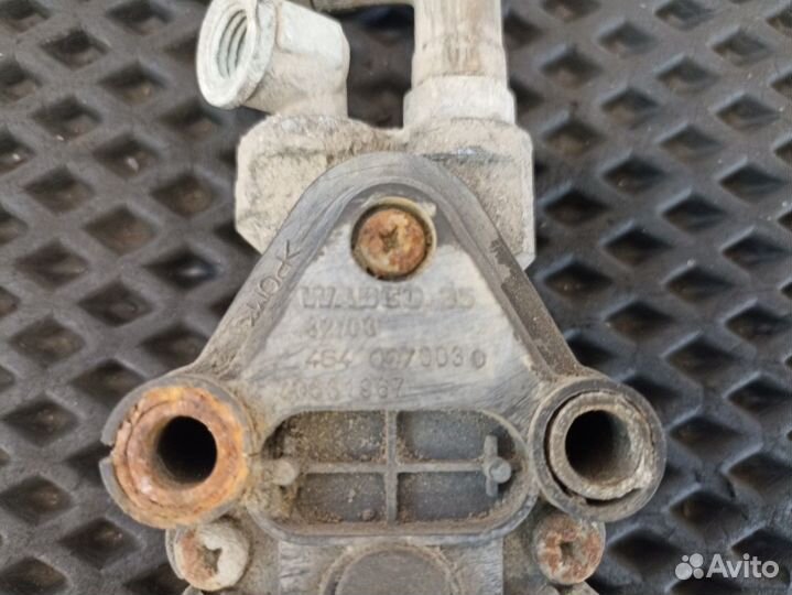 4640070030 Кран уровня пола кабины