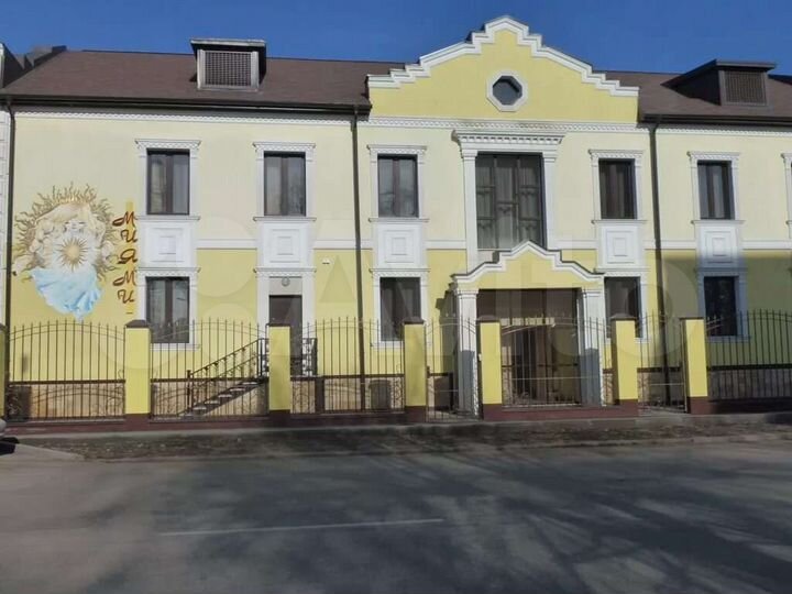 Здание, 900 м²
