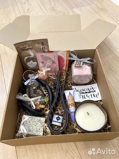 Женские подарочные наборы, боксы