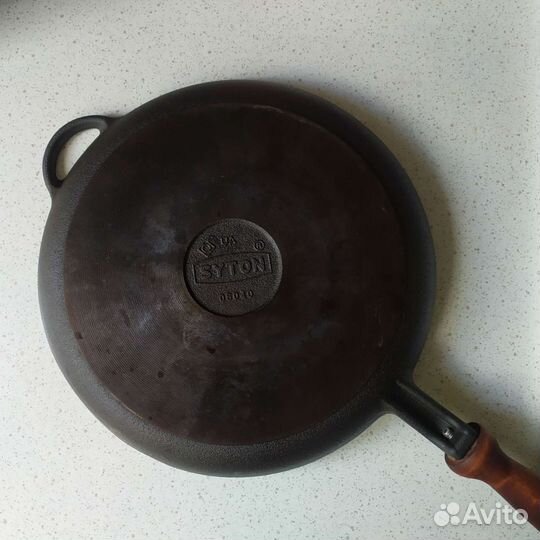 Сковорода чугунная 24 см Syton Ситон