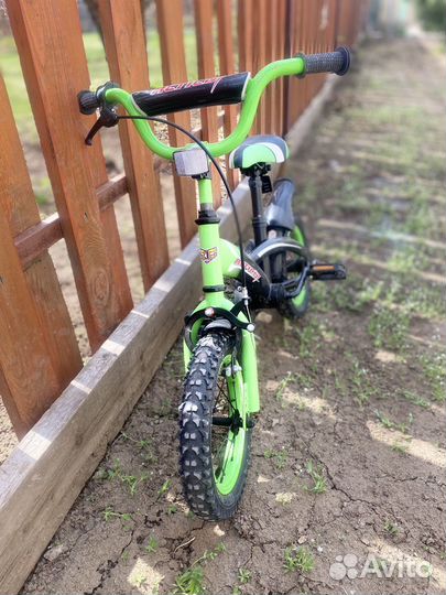 Детский велосипед (4х колесный)