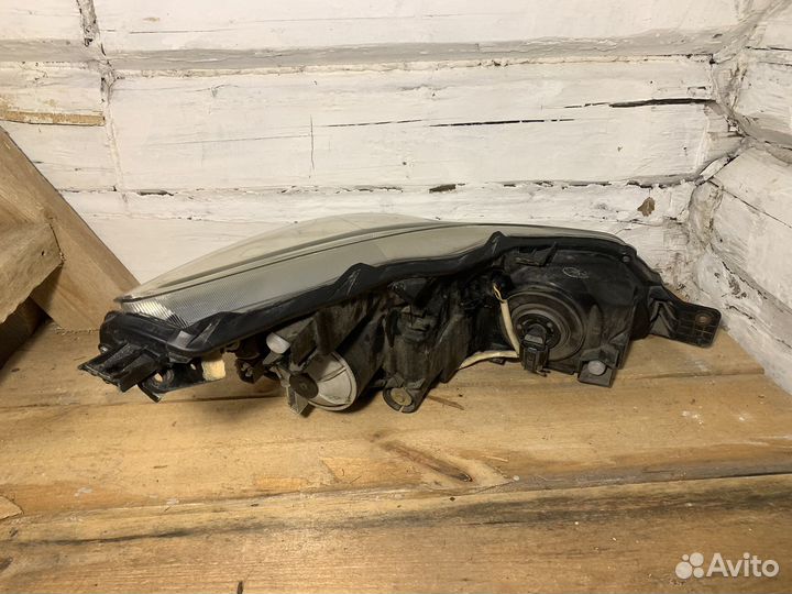 Фара левая Subaru Legacy