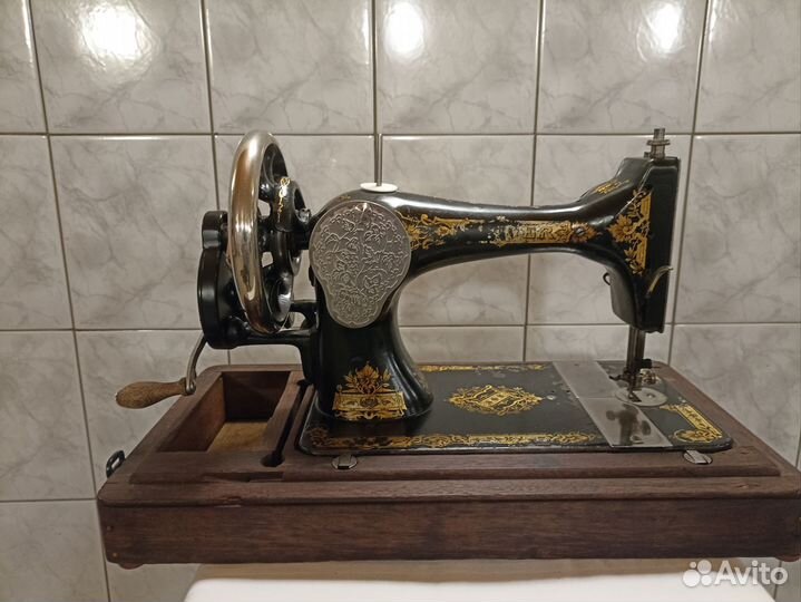 Швейная машинка 