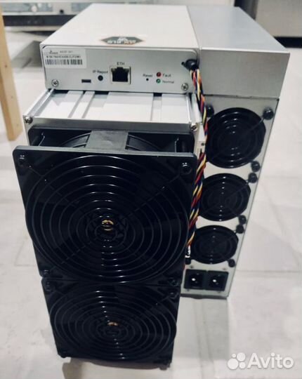 Antminer S19 XP 141th бу