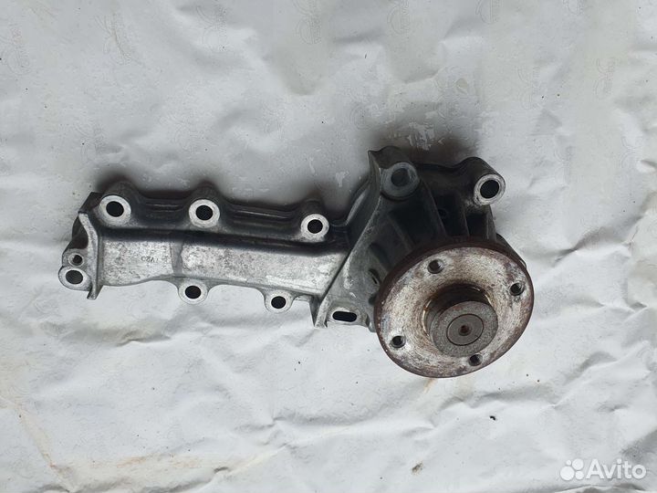 Помпа водяная rb26dett bcnr33 bnr34 bnr32 б/у