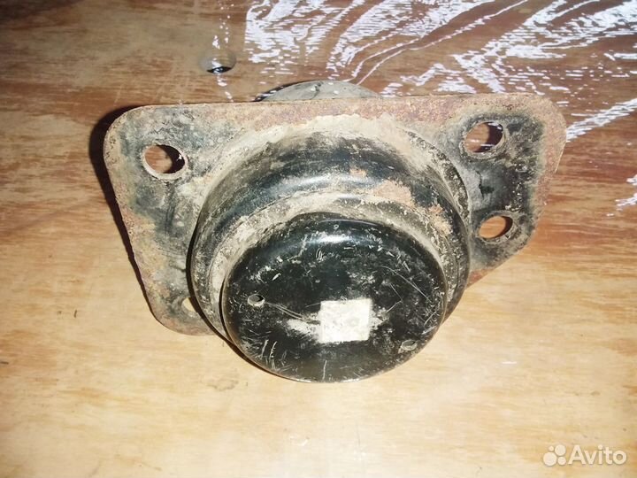 Опора двигателя правая Chevrolet Lacetti