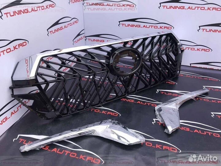 Решетка радиатора Toyota Land Cruiser 200 O2981