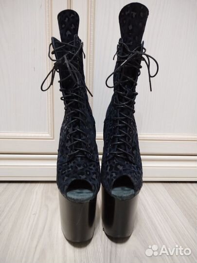 Стрипы ботильоны 38р Pride