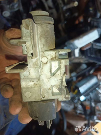 Замок зажигания primera р11