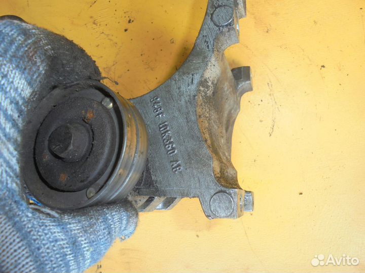 Кронштейн генератора для Ford Escort 1992-1995