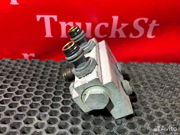 Клапан тормозной Volvo FH