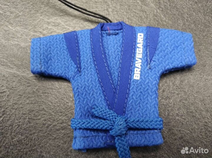 Брелок в машину самбо 