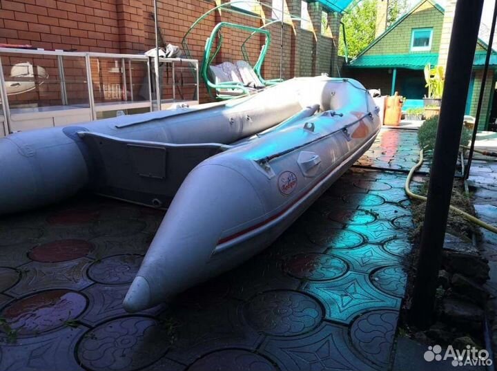 Лодка пвх с мотором Тохатсу 18лс