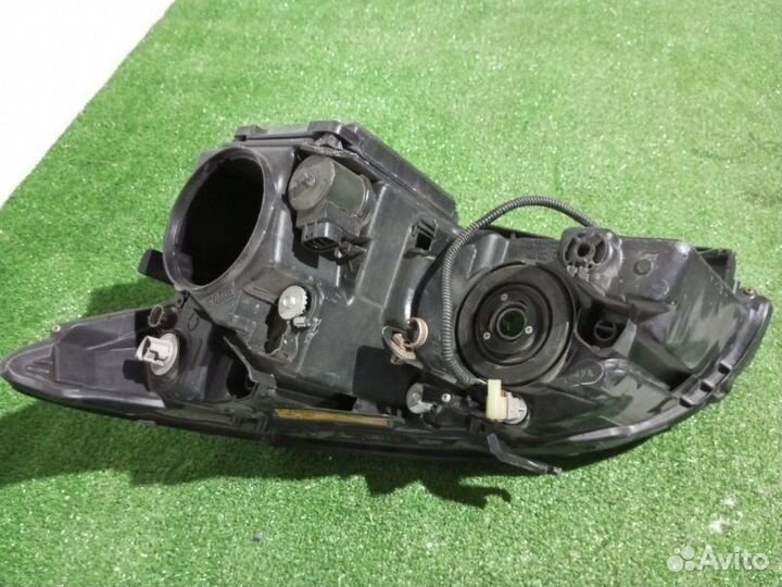 Фара галогеновая правая Lexus Rx GSU30 2003-2006