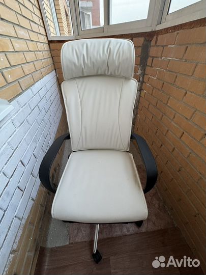 Компьютерное кресло