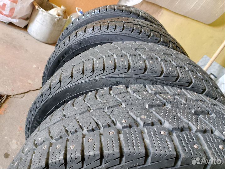 Continental VancoContact 215/60 R17C 109R