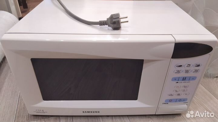 Микроволновая печь Samsung CE2833NR