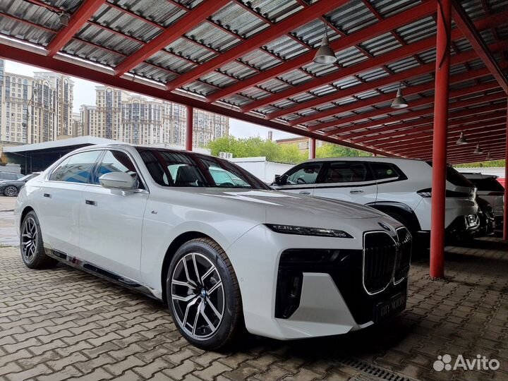 BMW 7 серия 3.0 AT, 2022, 10 км