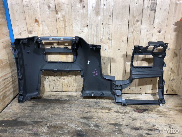 Накладка торпедо подрулевая VW Golf Plus