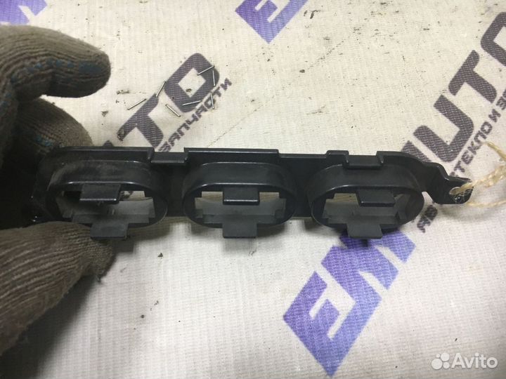 Накладка кнопок центральная Дэу Нексия Н150