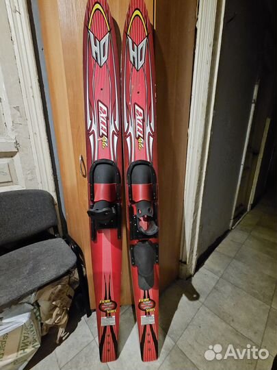 Продаю водные лыжи HO