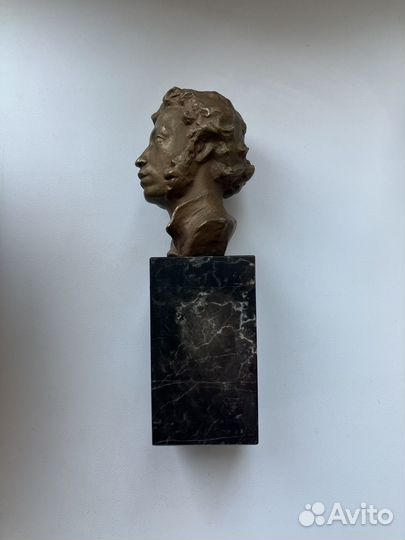 Бюст Пушкина А.С