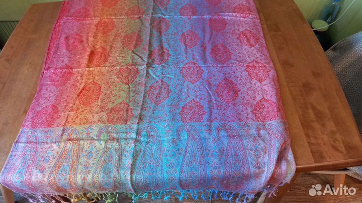 Шарфы и палантины