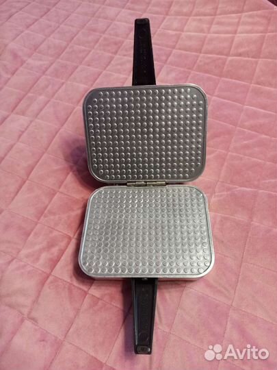 Электрическая вафельница новая СССР