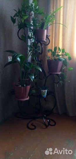 Подставка для цветов напольная металлическая