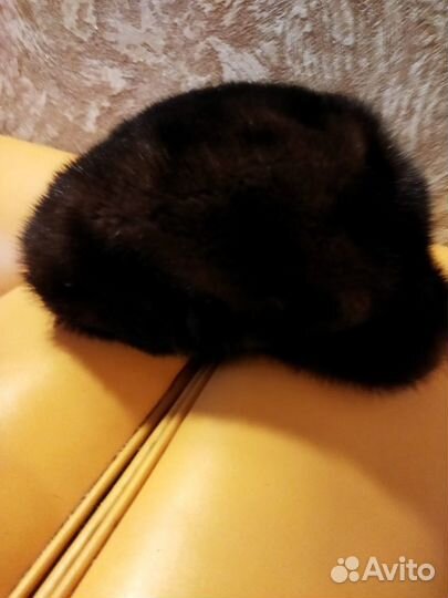 Шапка берет норковый