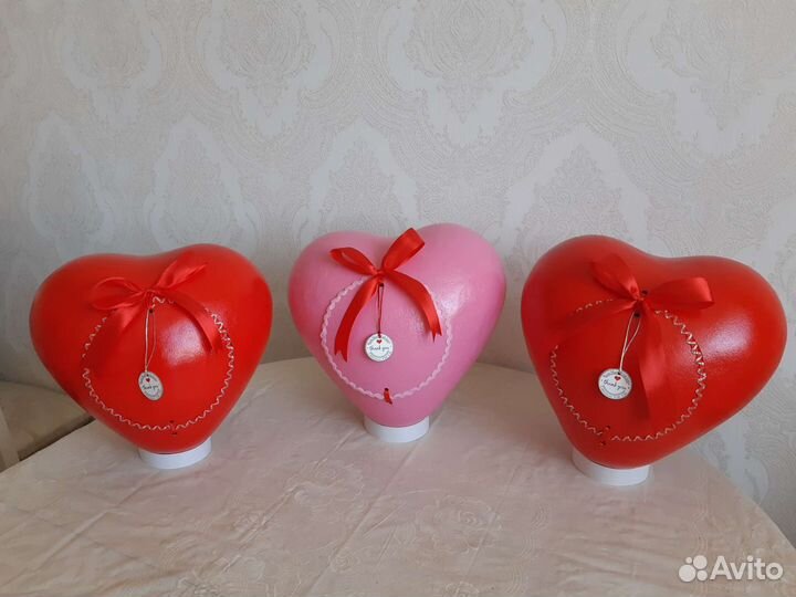 Подарочная упаковка в виде сердечка Love is