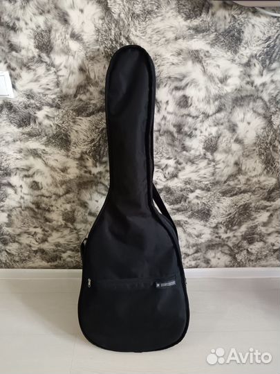Продам укулеле, чехол от аккустической гитары