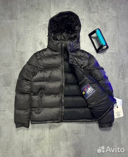 Куртка Moncler новая
