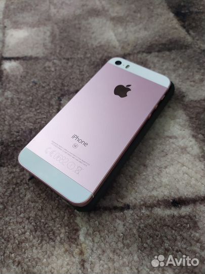 iPhone SE, 32 ГБ