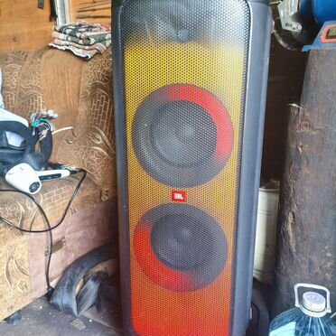 Акустические колонки jbl