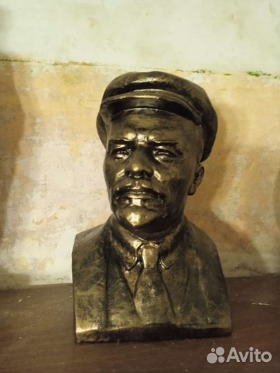 Бюст ленина