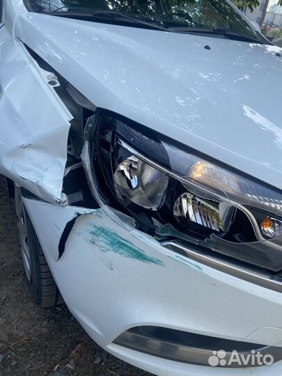 Правая передняя фара лада веста