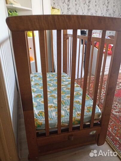 Детская кроватка