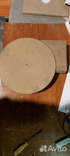 Виниловый проигрыватель