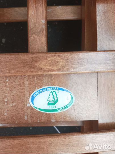 Детская кроватка с маятником