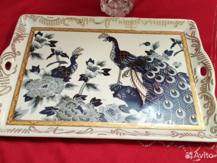 Блюдо прямоугольное с павлином