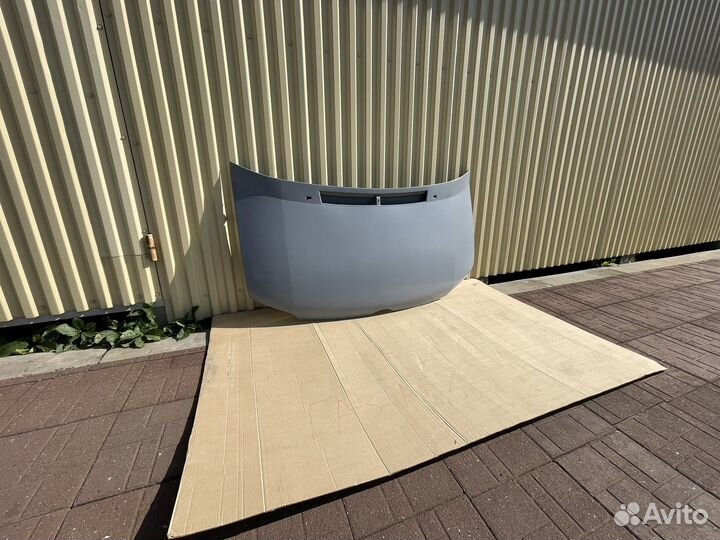 Капот на Mercedes Sprinter Classic в грунте новый