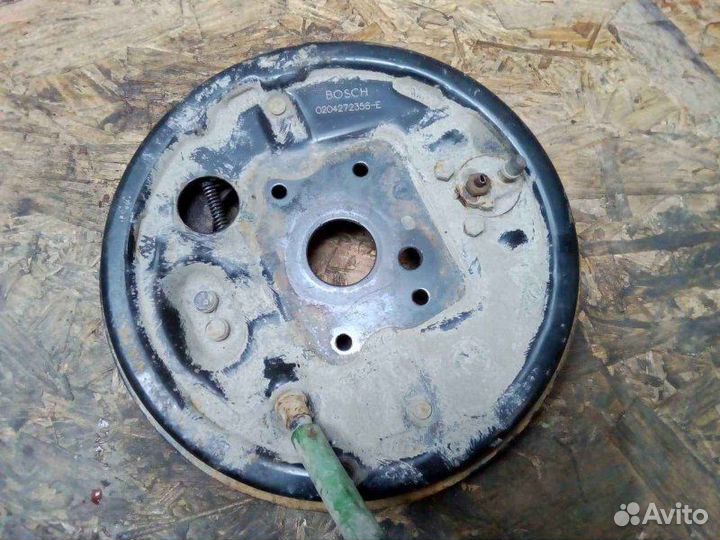 Щит опорный задний левый Fiat Albea 350A1000