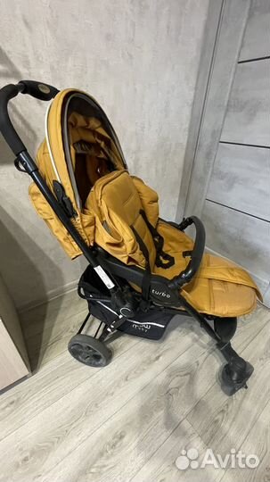 Прогулочная коляска с перекидной ручкой